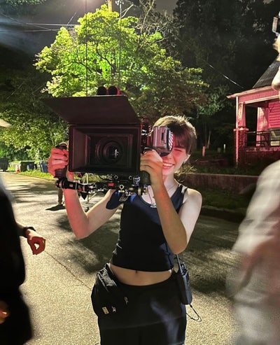 Female 24 looking for a room in Los Angeles Main Photo