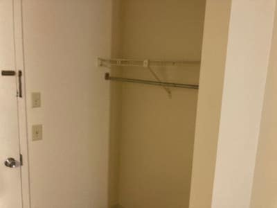 Efficiency Apartment Main Photo