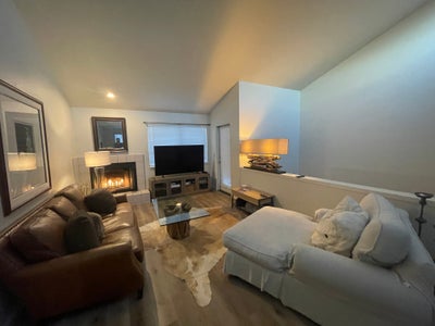 Private Bed/Bath Furnished Seaside Ca apt Main Photo