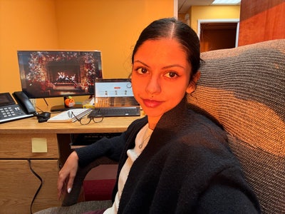 Room wanted along F/J – working professional Main Photo