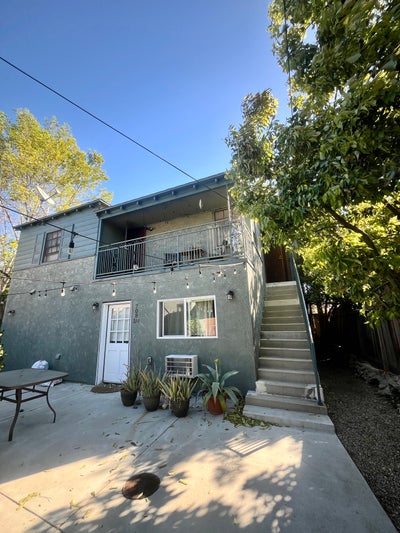 2BED 1 BA APT  Main Photo