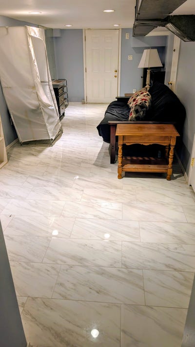 Large basement room available for male Main Photo