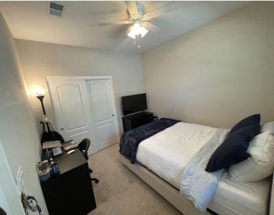 Cozy room Main Photo