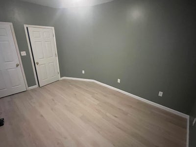 Female looking for row-home roommate Main Photo