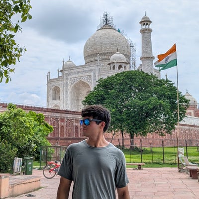 Student looking for a room in Pasadena July 21 Main Photo