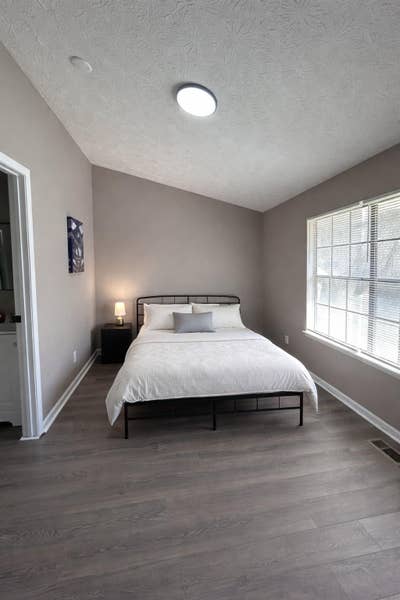  Newly Renovated Home in Decatur with Private Ensu Main Photo