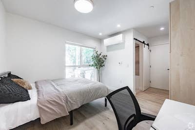 Modern Private Suites in East Hollywood Main Photo