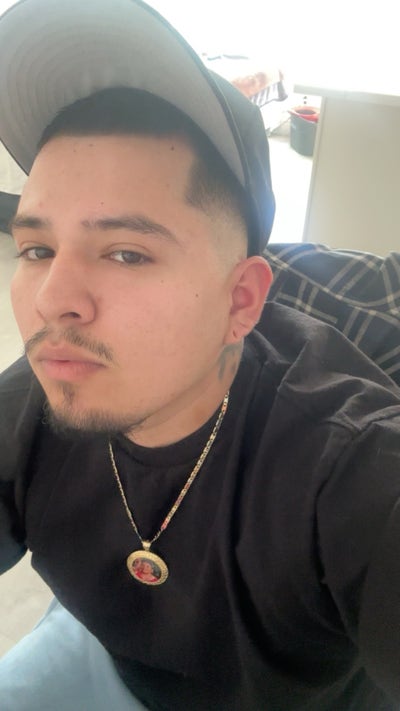 Reliable 23 year old male looking for a room Main Photo