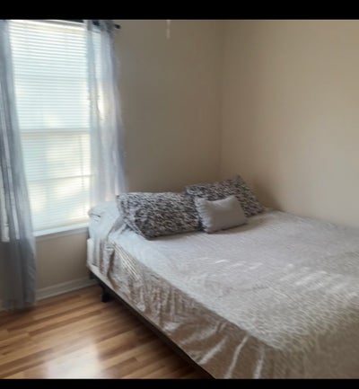 Ready to move Room Main Photo