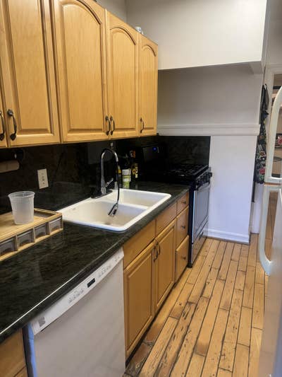 Private Bedroom in  2BR w/ Backyard + Parking Main Photo