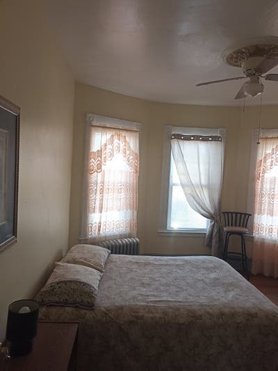 Roomsfor Rent  Convenient Forumass Students Other  Main Photo