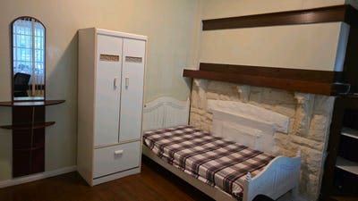 $ 860 Medium size Rm/Shared Bath-All bills inclu Main Photo