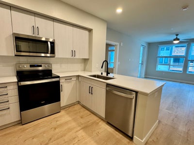 Lease takeover: Furnished 2B/2B in Fremont -7month Main Photo