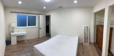 Private Room for Rent Main Photo