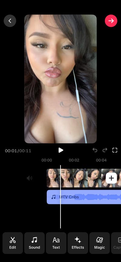 Female student looking for Culver City room Main Photo