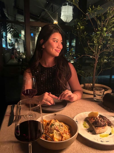 Responsible 26 year old female needs a room Main Photo