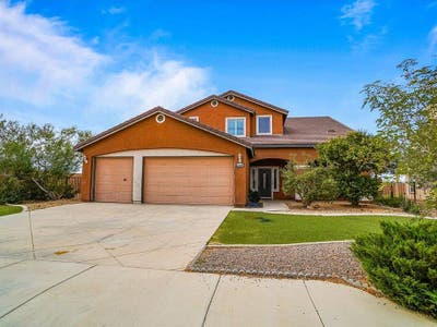 Room Available for Professional Main Photo