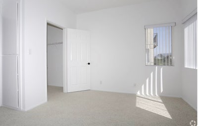 Private Room + Private Bathroom for Rent – Miracle Main Photo