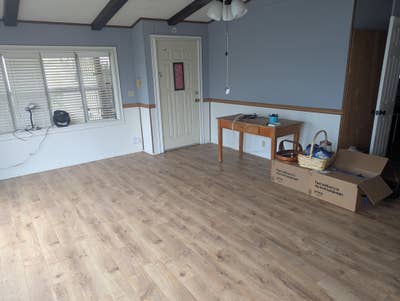 Room for rent (360 sq ft) Main Photo