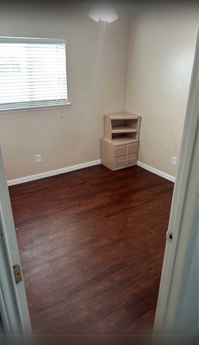 Room for rent Main Photo