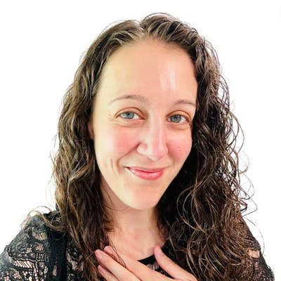 Quiet, respectful professional seeking calm home Main Photo