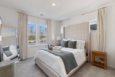  First_Floor Private Bath Suite | Executive Profe Main Photo