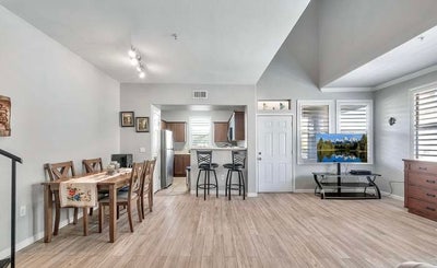 Amazing Location  Main Photo