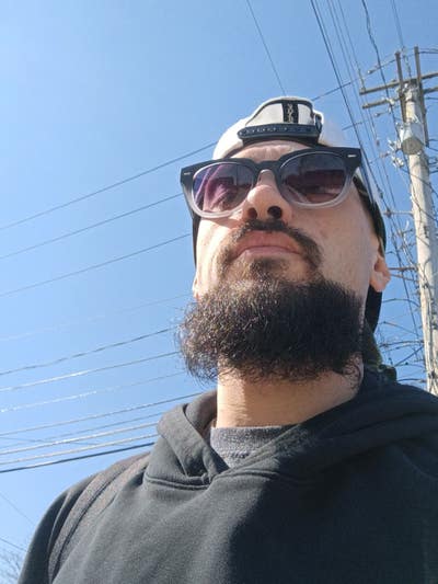 Quiet, laid-back male looking for a quiet room. Main Photo