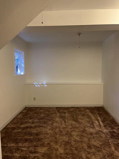 Simple room for rent Main Photo