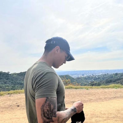 Student looking for a room in San Fernando Valley Main Photo