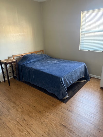 Long or short term furnished Large Room For Rent  Main Photo