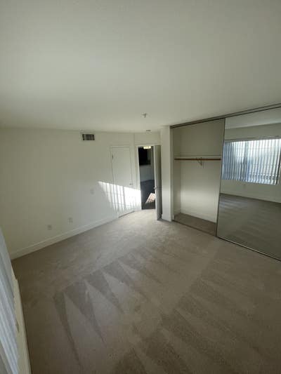 Walnut Creek Room w/ Private Bath – Pool/Gym/Sauna Main Photo