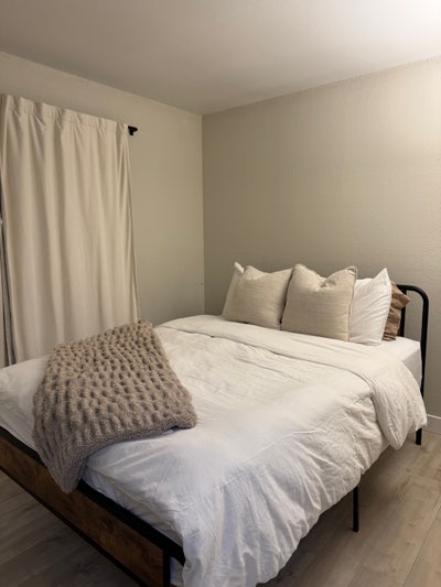 Private room for rent Lake Forest  Main Photo