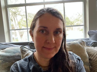 Reliable female looking for room in LA now Main Photo