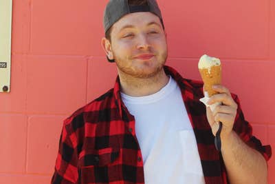 Male looking for a room in Orange to move now Main Photo