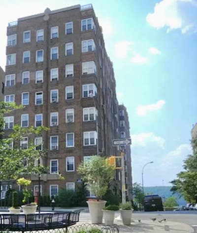 Sunny Furnished Bedroom  Main Photo