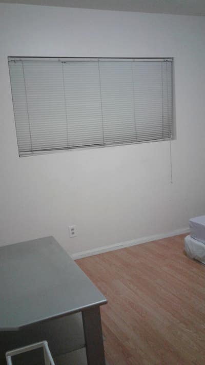 Female professional housemate Main Photo