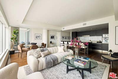 Looking for a Potential Roommate Main Photo