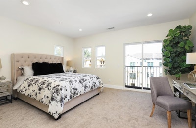 Spacious Master Bedroom for Couples or Friends  Main Photo