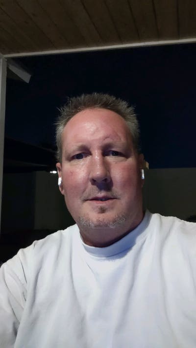 Room or "Pool House" wanted Main Photo