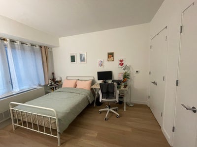 ISO Female Roommate for 2B1B  Main Photo