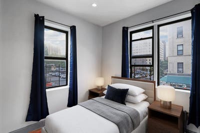 1 bed in East Village on a flexible lease Main Photo