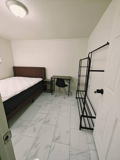 Fully Furnished Room for Rent Main Photo