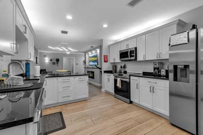 AMAZING Bradenton House, Beautiful Inside, Free Wi Main Photo