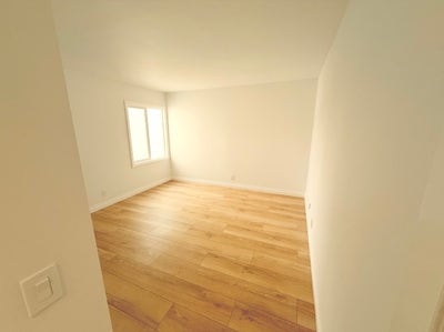 One room for rent - Balboa Peninsula 28th street Main Photo