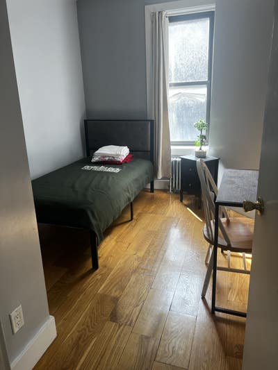 Bedroom Available in All female tenant Apartment Main Photo