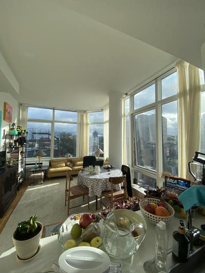 Furnished Room in beautiful 2-bed apt  Main Photo