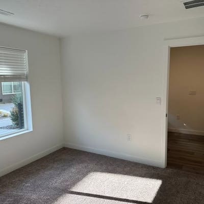 Large Private room and Bathroom available in AF Main Photo