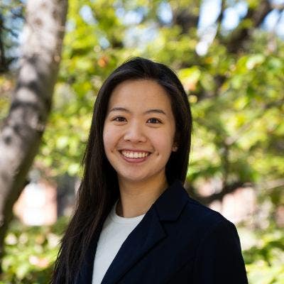 Finance intern + pianist looking for room Main Photo