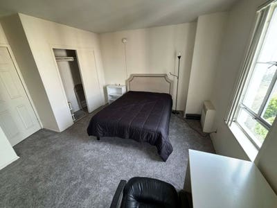 Room+bathroom available in Mid City / Miracle Mile Main Photo